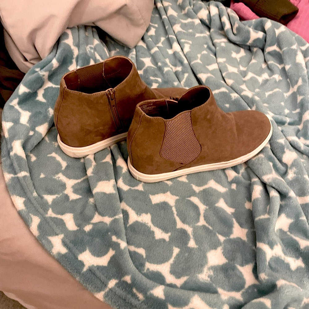 Tan Suede Platform Boots
